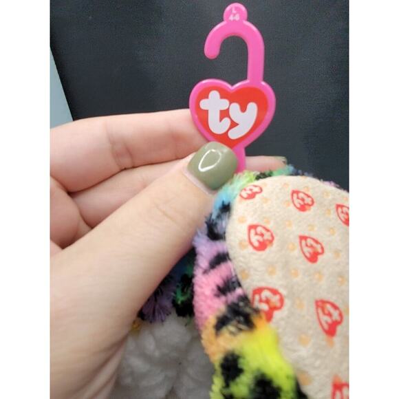 Kids Ty Beanie Boo's Fashion Dotty the Leopard - Slipper Socks Large ( 4-6) - Picture 3 of 3